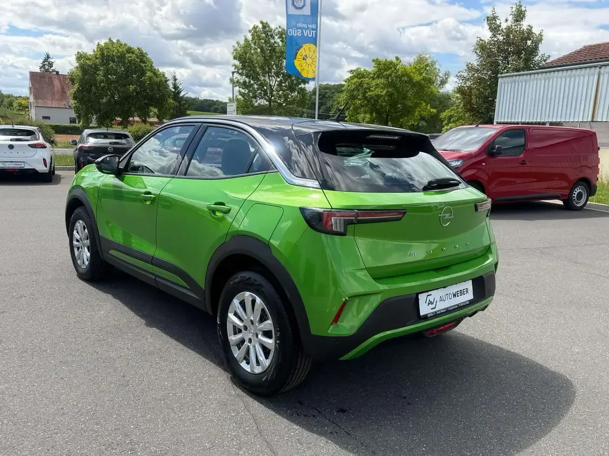 Gebraucht Opel Mokka Edition 101 PS (74 kW) 2023 Ikone gruen SUV