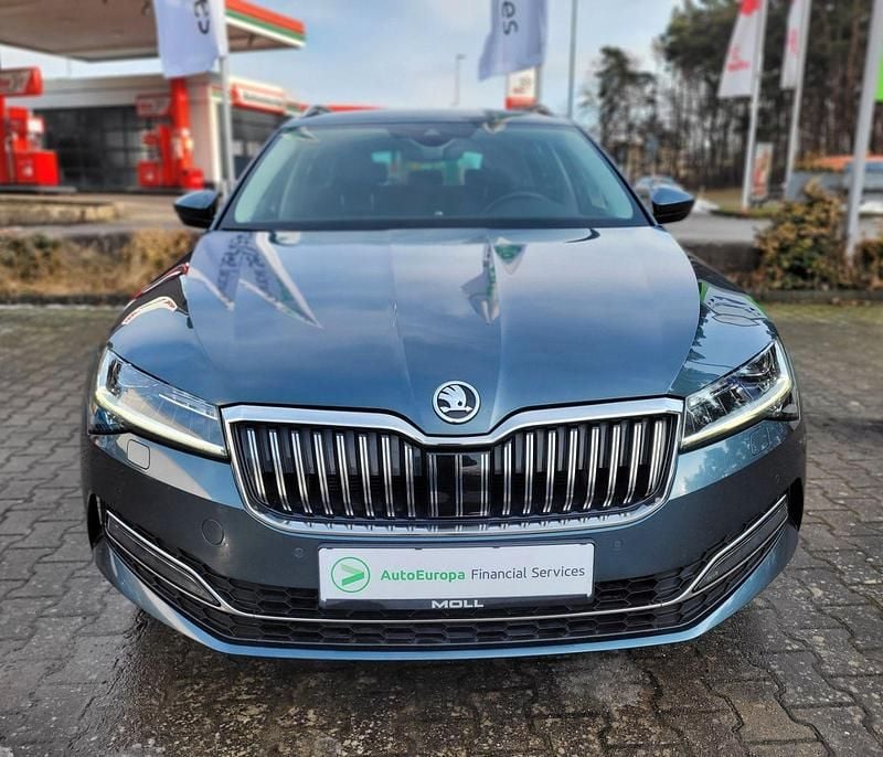 Gebraucht Skoda Superb Style 150 PS (110 kW) 2021 Grau Kombi