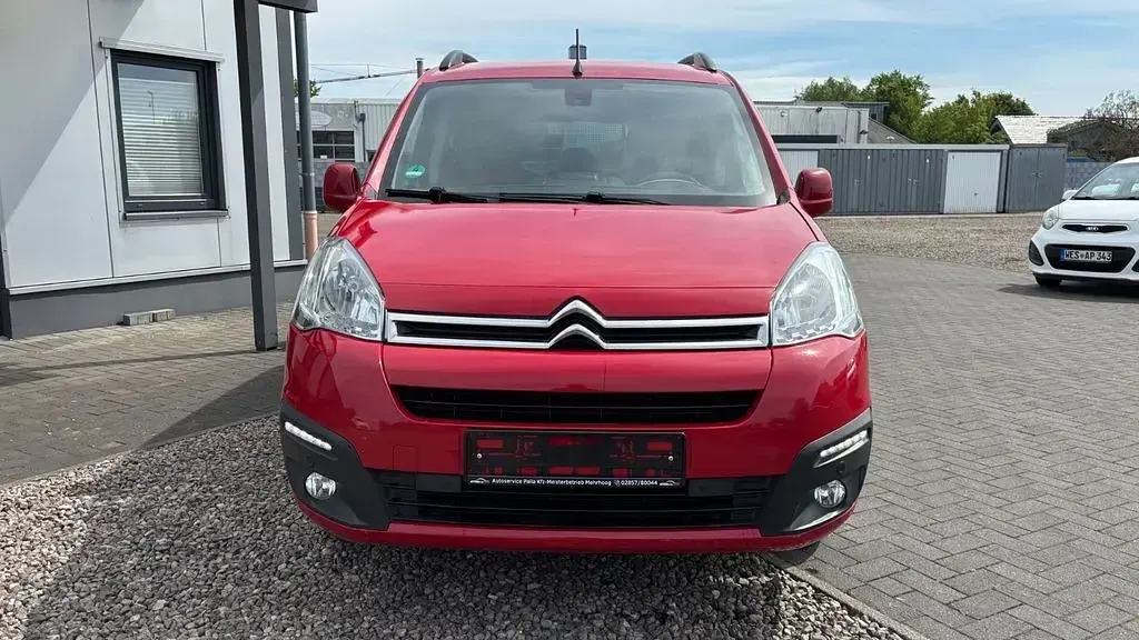 Gebraucht Citroën Berlingo 99 PS (72 kW) 2016 Rot Van / Kleinbus