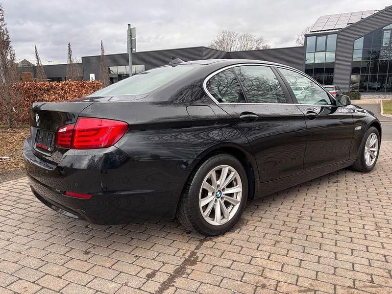 Gebraucht BMW 520 184 PS (135 kW) 2011 Schwarz Limousine