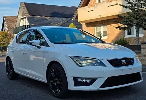 Gebraucht Seat Leon FR 125 PS (91 kW) 2016 Weiß Limousine