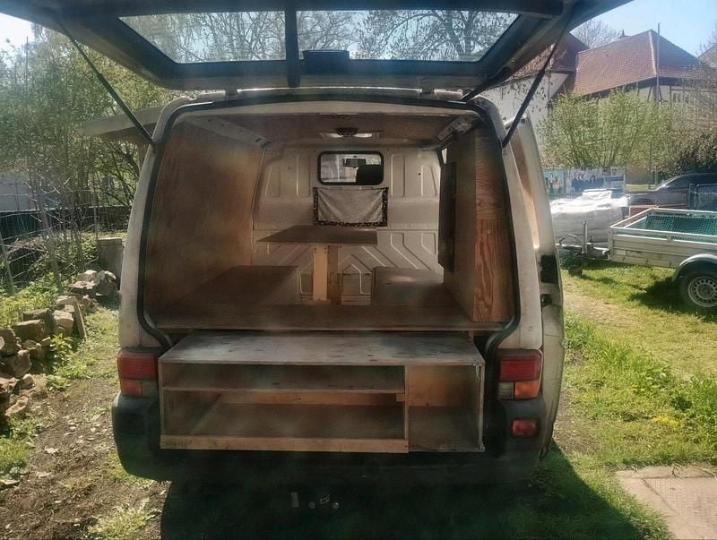 Second-hand VW Transporter 88 CP (64 kW) 2000 Alb Van