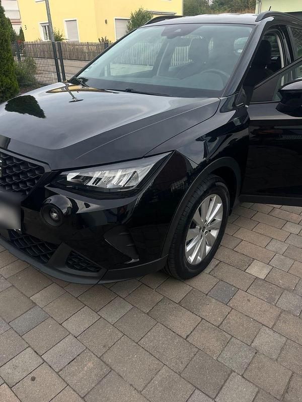 Schwarz Gebraucht 2021 Seat Arona Black Edition SUV | 14.900 € (Guter Preis) - Bild 1/4