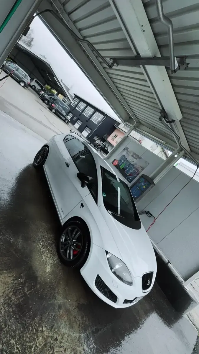 Gebraucht Seat Leon 125 PS (91 kW) 2011 Weiß Kleinwagen