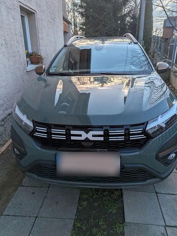 Gebraucht Dacia Jogger Extreme 101 PS (74 kW) 2023 Grün Van / Kleinbus
