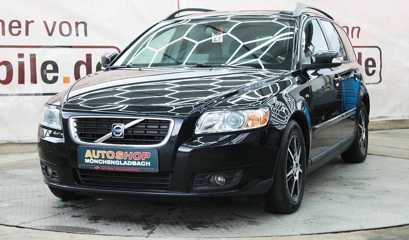 Gebraucht Volvo V50 109 PS (80 kW) 2009 Black sapphire Kombi