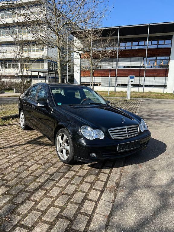 Gebraucht Mercedes C180 Classic 143 PS (105 kW) 2004 Schwarz Limousine