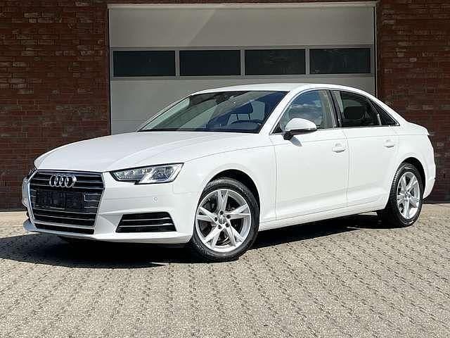 Gebraucht Audi A4 Sport 190 PS (139 kW) 2018 Weiß Limousine