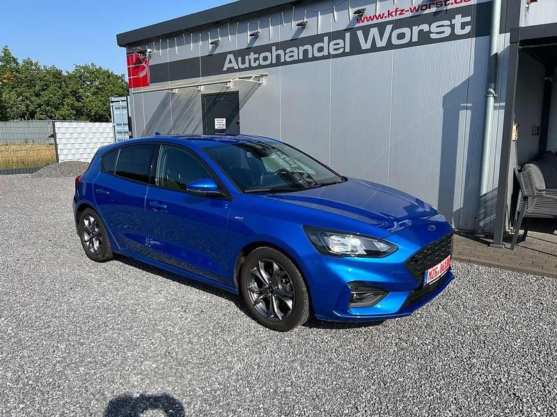 Blau Gebraucht 2021 Ford Focus ST-Line Kleinwagen | 16.999 € (Fairer Preis) - Bild 1/4