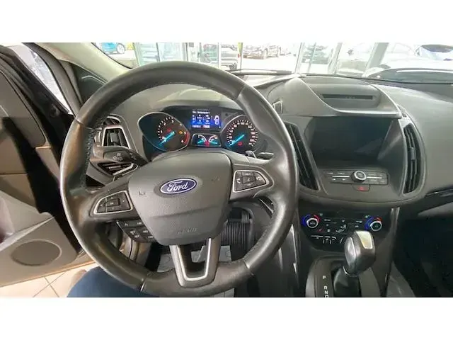 Gebraucht Ford Kuga Titanium 150 PS (110 kW) 2017 Grau SUV