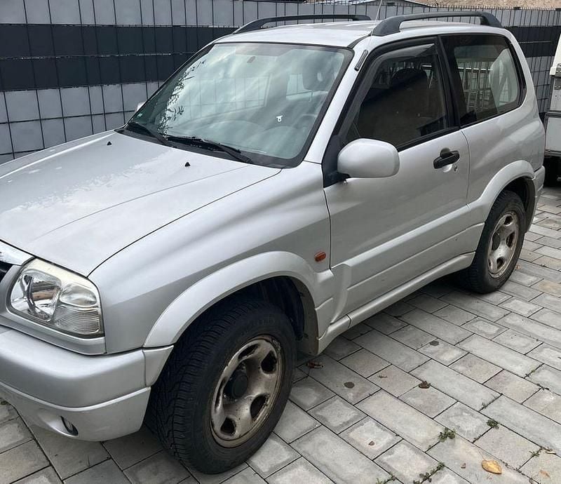 Grau Gebraucht 2004 Suzuki Grand Vitara Comfort SUV | 4.950 € (Fairer Preis) - Bild 1/4
