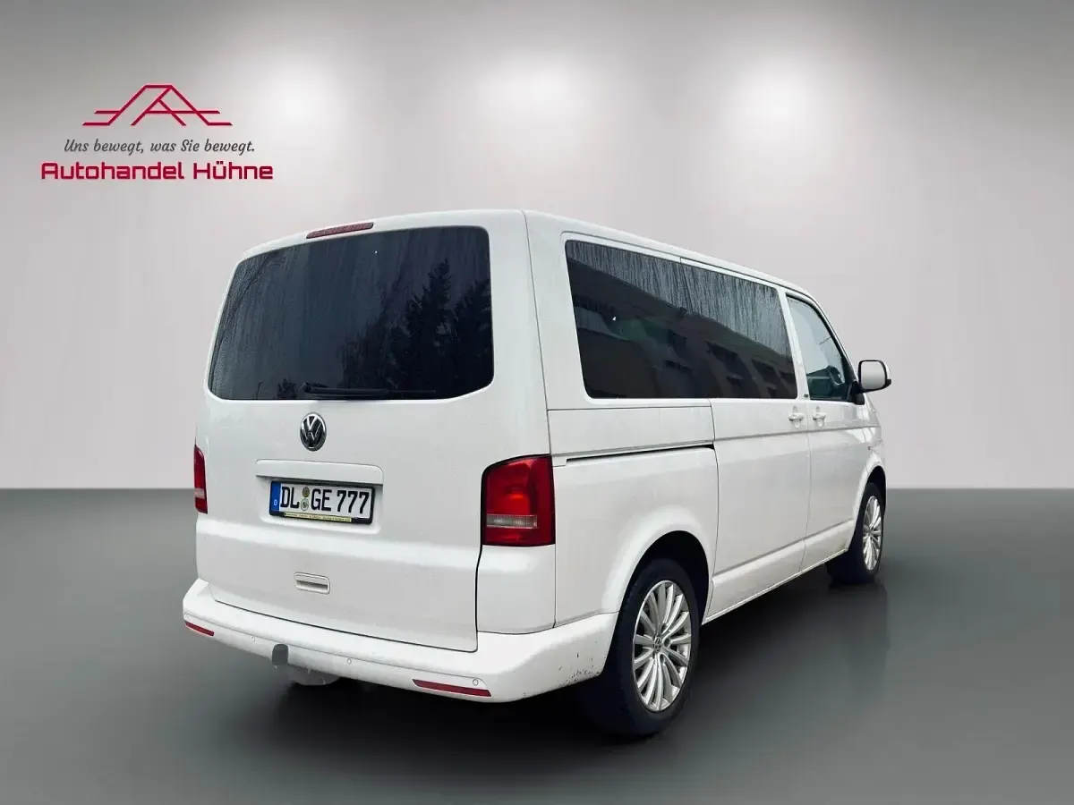 Używany VW T5 Match 179 KM (131 kW) 2012 Biały Van