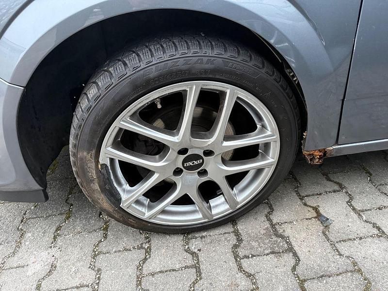 Gebraucht Opel Astra 105 PS (77 kW) 2005 Grau Limousine