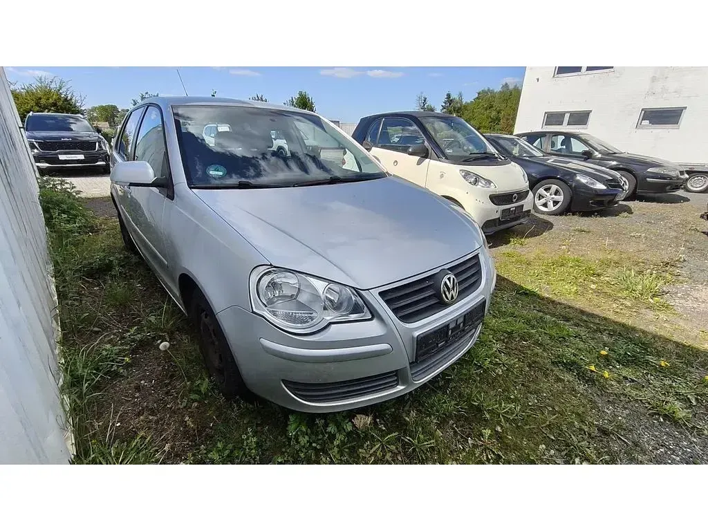 Gebraucht VW Polo 64 PS (47 kW) 2005 Silber Kleinwagen