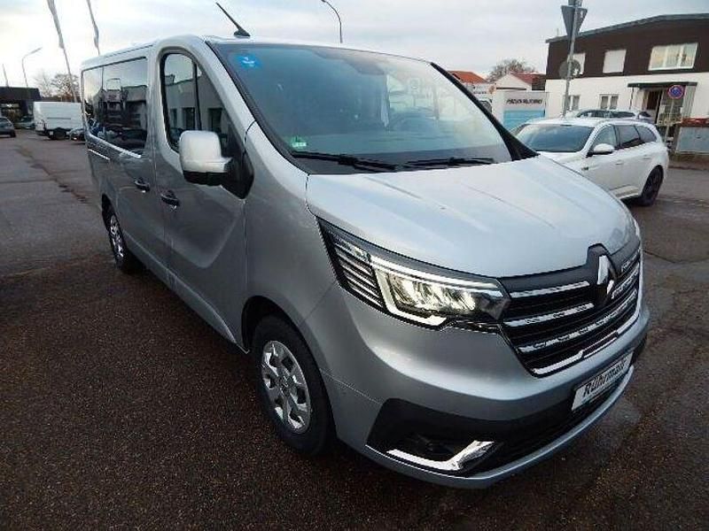 Gebraucht Renault Trafic Life 170 PS (125 kW) 2024 Grau Van / Kleinbus