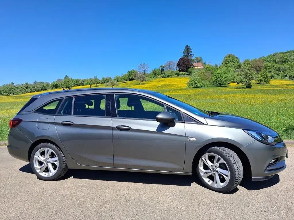 Gebraucht Opel Astra Edition 150 PS (110 kW) 2017 Grau Limousine
