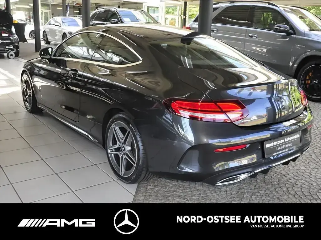 Gebraucht Mercedes C200 AMG 184 PS (135 kW) 2023 Grau Coupé