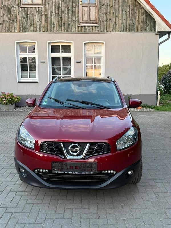 Rot Gebraucht 2013 Nissan Qashqai SUV | 7.500 € (Guter Preis) - Bild 1/4