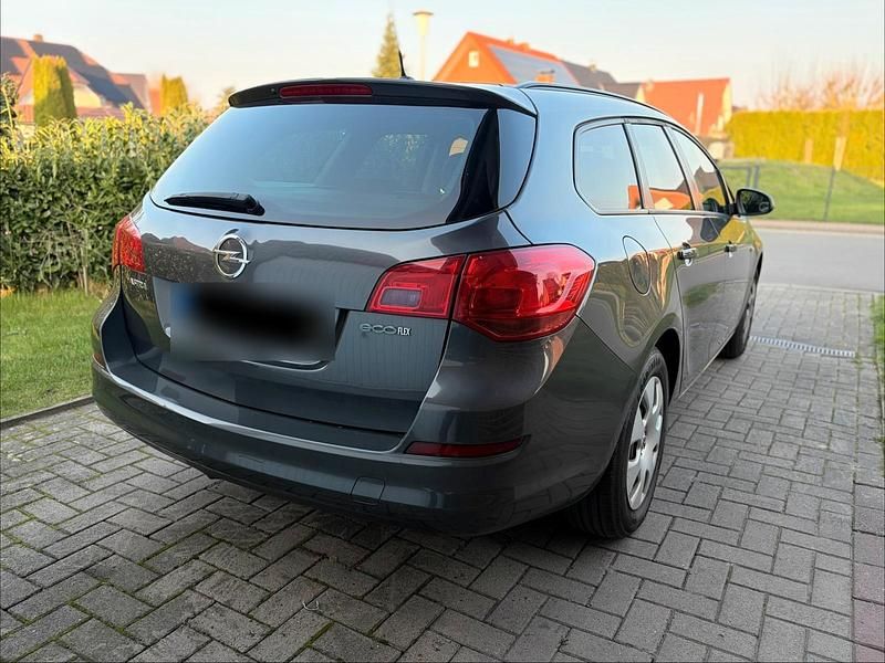 Gebraucht Opel Astra Eco 110 PS (80 kW) 2011 Grau Kombi