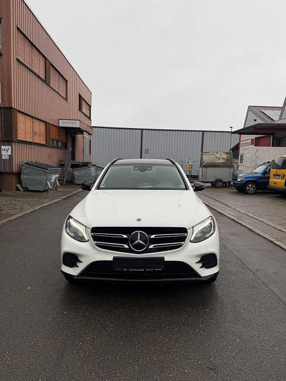 Weiß Gebraucht 2017 Mercedes GLC350 SUV | 22.950 € (Superpreis) - Bild 1/4