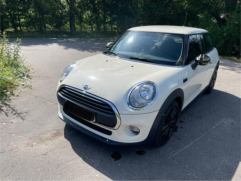 Weiß Gebraucht 2016 Mini ONE Kleinwagen | 11.800 € - Bild 1/4