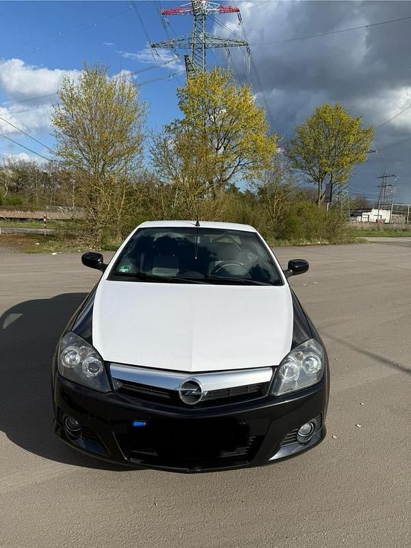 Gebraucht Opel Tigra 90 PS (66 kW) 2005 Schwarz Cabrio