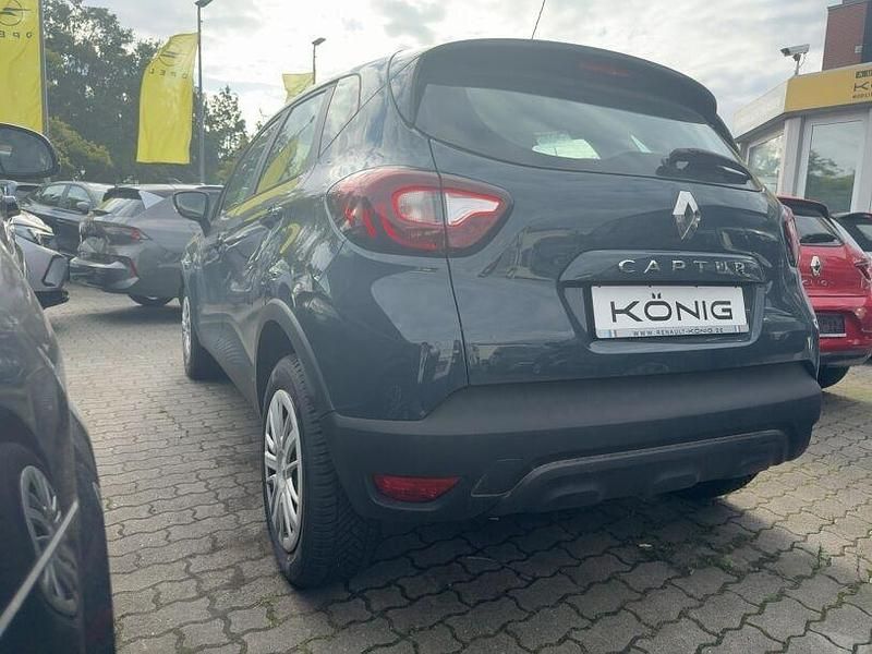 Gebraucht Renault Captur Life 90 PS (66 kW) 2018 Blau SUV