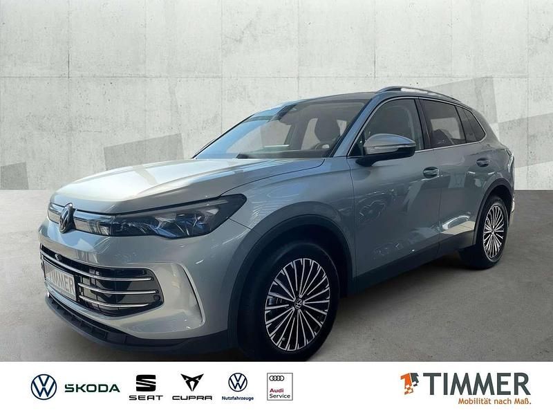 Oyster silver metallic Gebraucht 2025 VW Tiguan Elegance SUV | 46.880 € - Bild 1/4