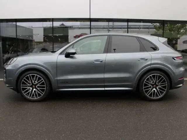Neu Porsche Cayenne 500 PS (367 kW) 2026 Vanadiumgraumetallic (metallic) SUV