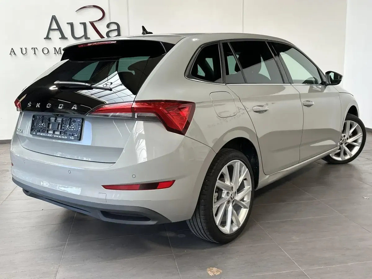 Gebraucht Skoda Scala Style 150 PS (110 kW) 2023 Grau Kleinwagen