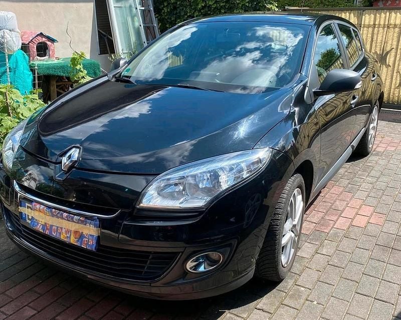 Schwarz Gebraucht 2012 Renault Mégane III Kleinwagen | 3.700 € (Guter Preis) - Bild 1/4