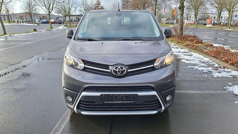 Gebraucht Toyota Proace 120 PS (88 kW) 2023 Grau Van / Kleinbus