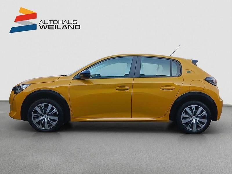 Gebraucht Peugeot 208 Active 100 kW (136 PS) 2022 Lack gelb faro/typ aussenverkleidung metalliclackierung Kleinwagen