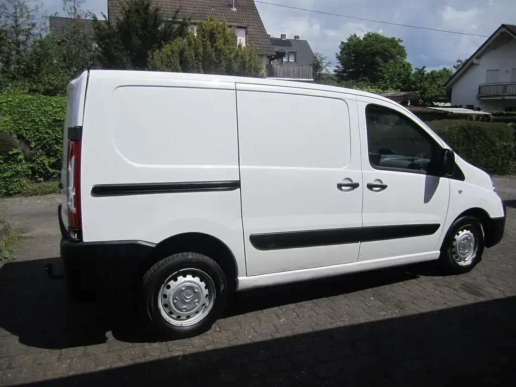 Używany Citroën Jumpy 90 KM (66 kW) 2013 Biały Minivan