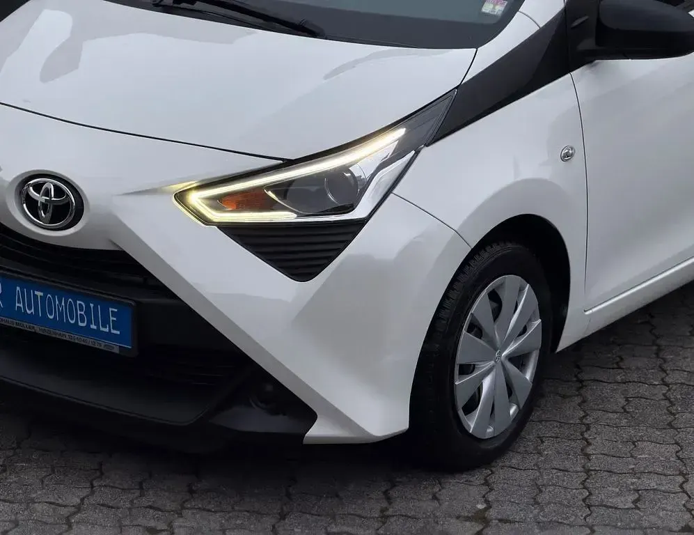 Gebraucht Toyota Aygo 72 PS (52 kW) 2019 Weiß Kleinwagen