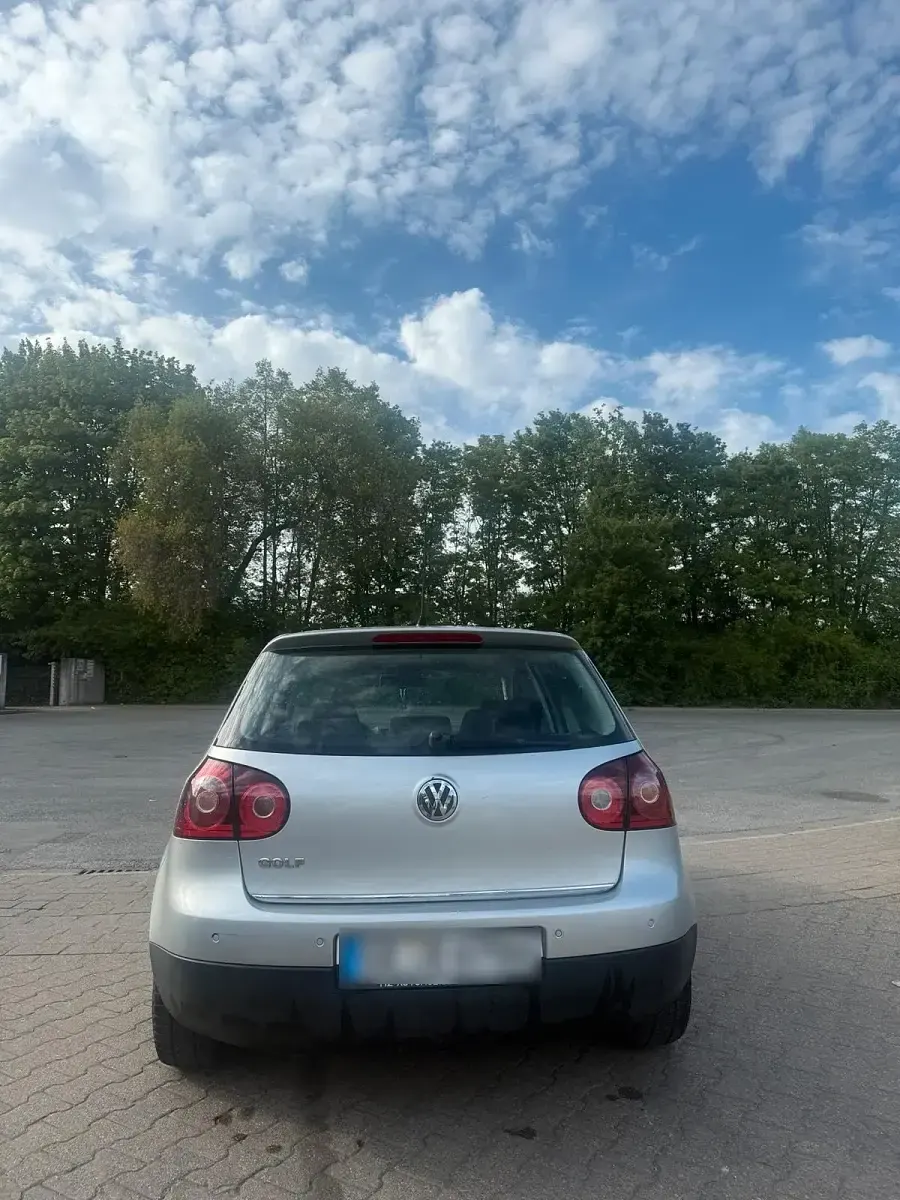 Gebraucht VW Golf V Edition 102 PS (75 kW) 2008 Silber Kleinwagen