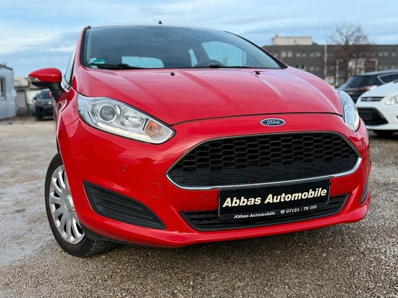 Gebraucht Ford Fiesta Trend 80 PS (58 kW) 2016 Rot Kleinwagen