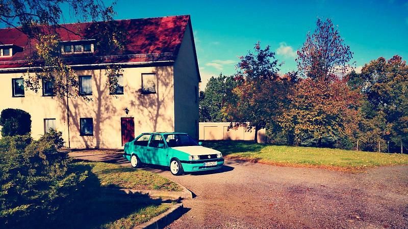 Blau Gebraucht 1990 VW Polo Classicline | 3.400 € - Bild 1/4