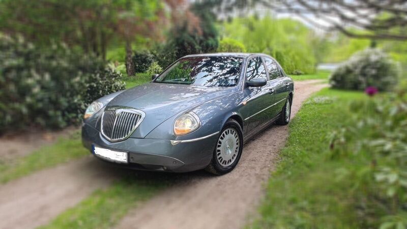 Grau Gebraucht 2002 Lancia Thesis Limousine | 5.800 € - Bild 1/4