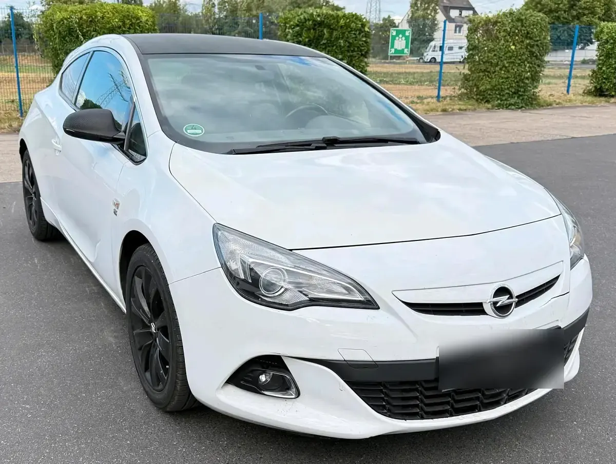 Gebraucht Opel Astra GTC OPC 136 PS (100 kW) 2015 Weiß Coupé