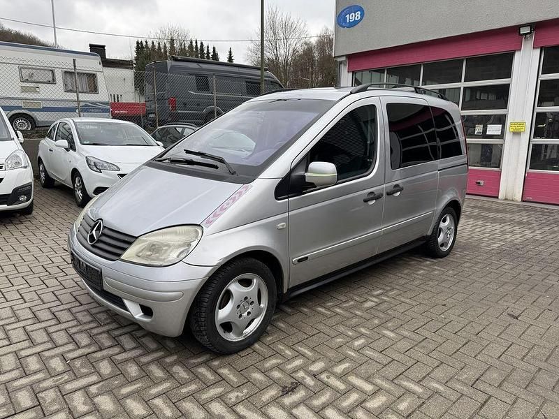 Gebraucht Mercedes Vaneo 125 PS (91 kW) 2004 Silber Van / Kleinbus