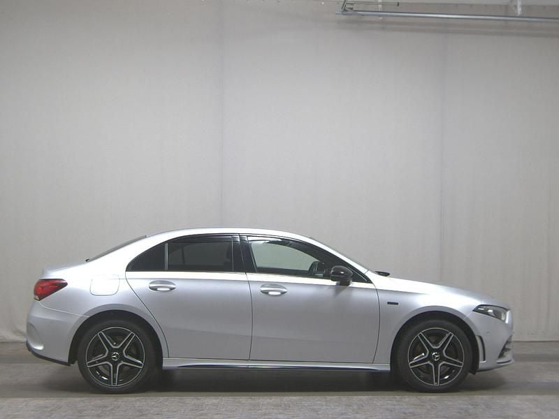 Gebraucht Mercedes A250 Night 218 PS (160 kW) 2021 Grau Limousine