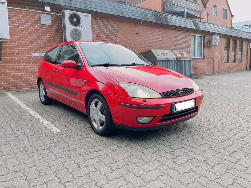 Gebraucht Ford Focus 100 PS (73 kW) 2002 Rot Kleinwagen