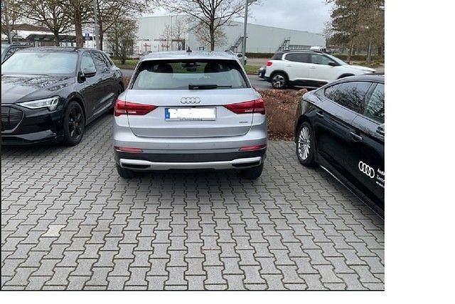 Gebraucht Audi Q3 Advanced 150 PS (110 kW) 2022 Silber SUV
