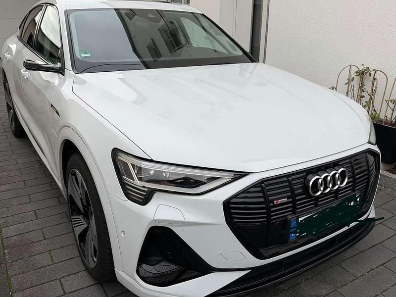 Gebraucht 2020 Audi e-tron Sportback S-Line SUV | 21.900 € (Superpreis) - Bild 1/4