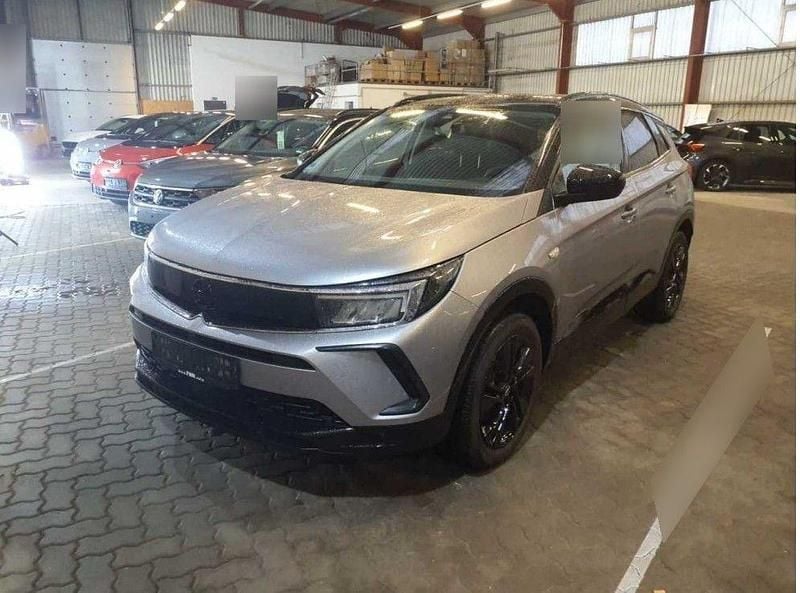 Grau kontrast grau/quarz silber (metallic) Gebraucht 2022 Opel Grandland X GS Line SUV | 18.980 € (Guter Preis) - Bild 1/4
