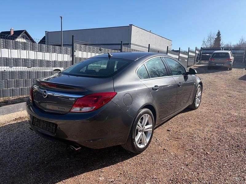 Gebraucht Opel Insignia 220 PS (161 kW) 2009 Grau Limousine