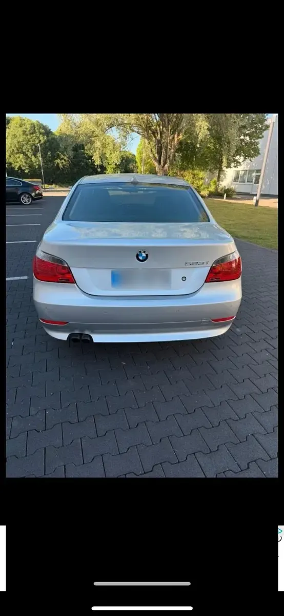 Gebraucht BMW 523 177 PS (130 kW) 2006 Silber Limousine