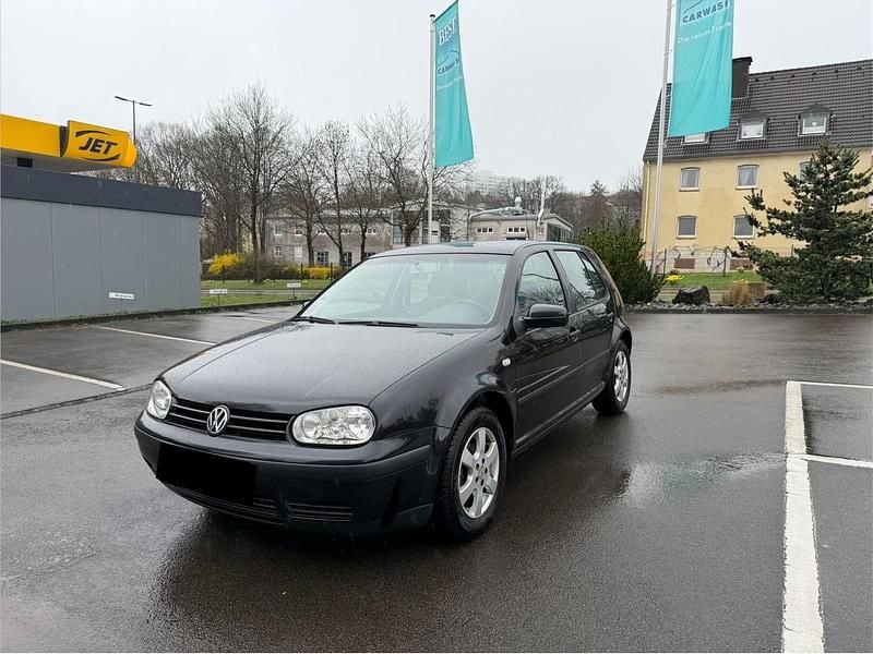 Gebraucht VW Golf IV 75 PS (55 kW) 2002 Schwarz Kleinwagen