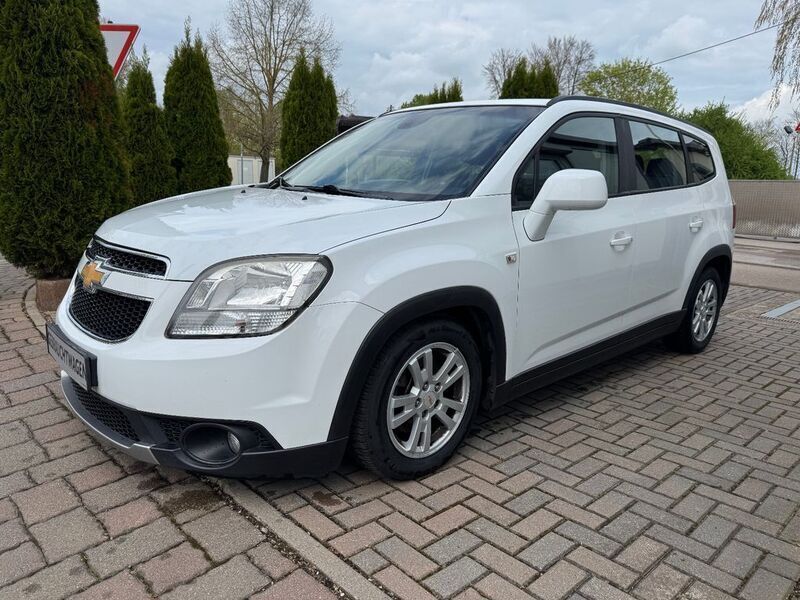 Weiß Gebraucht 2011 Chevrolet Orlando LT Van / Kleinbus | 1.900 € (Fairer Preis) - Bild 1/4
